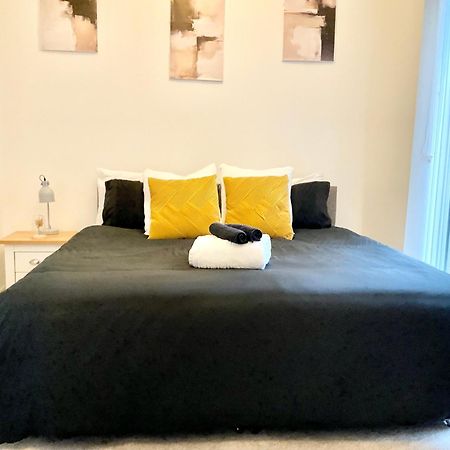 The Parkes A Stylish 3Br House, 5 Mins From Central Birmingham Close To The Edgbaston Stadium, The Hippodrome, Uob, Aston And Bcu, China Town, Kings Heath Bhx Airport And Much More المظهر الخارجي الصورة