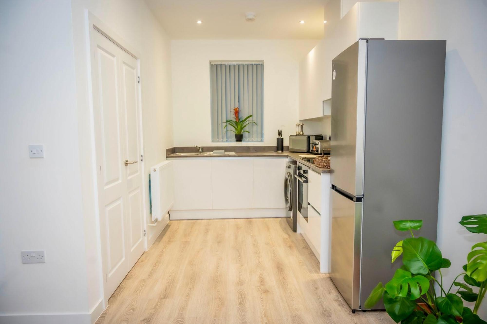 The Parkes A Stylish 3Br House, 5 Mins From Central Birmingham Close To The Edgbaston Stadium, The Hippodrome, Uob, Aston And Bcu, China Town, Kings Heath Bhx Airport And Much More المظهر الخارجي الصورة