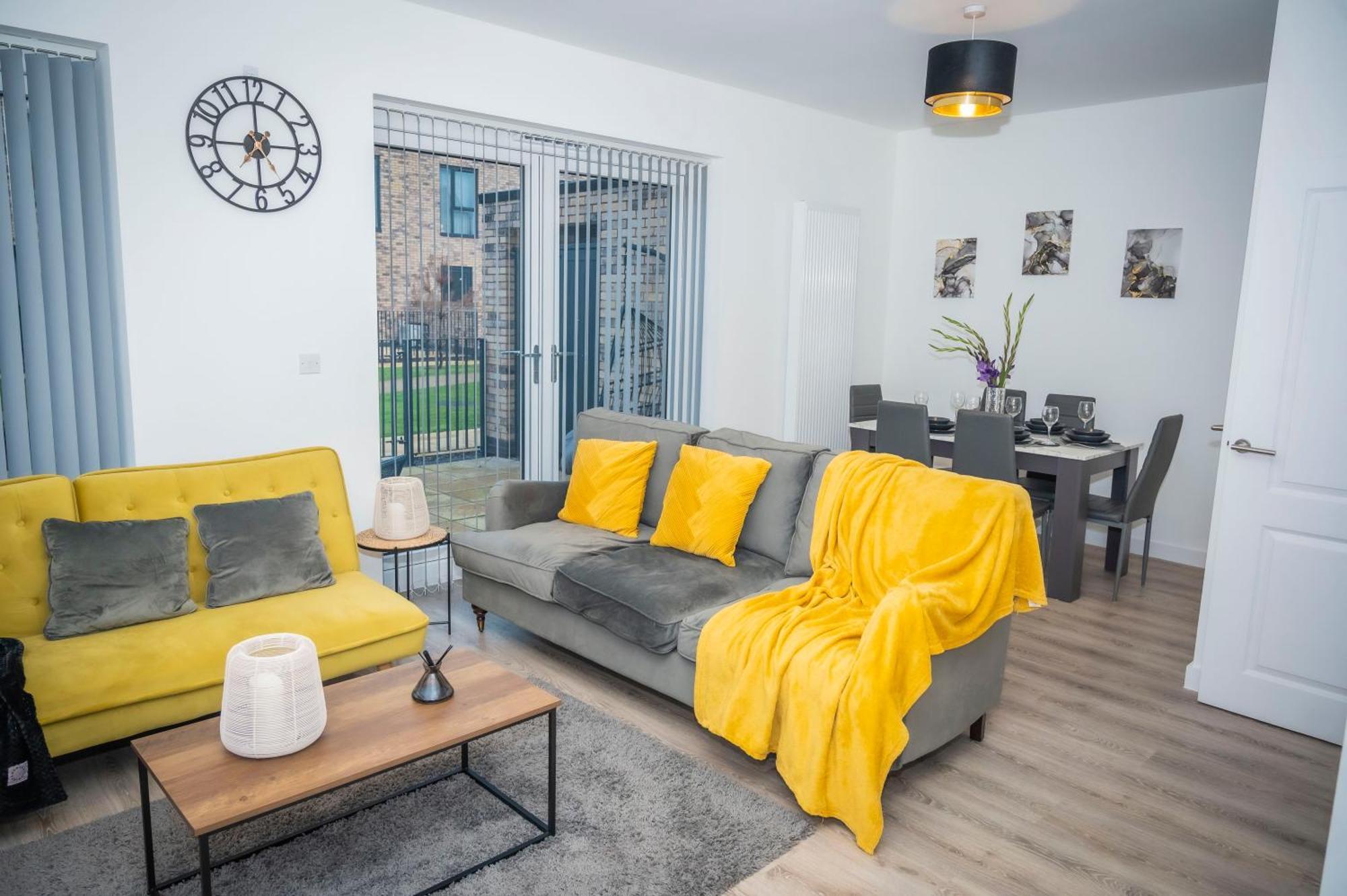 The Parkes A Stylish 3Br House, 5 Mins From Central Birmingham Close To The Edgbaston Stadium, The Hippodrome, Uob, Aston And Bcu, China Town, Kings Heath Bhx Airport And Much More المظهر الخارجي الصورة